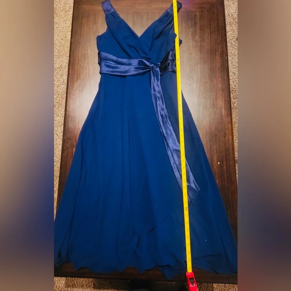 Jones Studio Deep Blue V-Neck Midi Dress - Picture 5 of 9